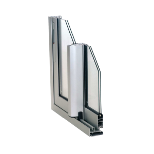 Sección en esquina de un perfil de aluminio para ventana corredera perimetral de la Serie E-18, mostrando el marco, la hoja y el acristalamiento.